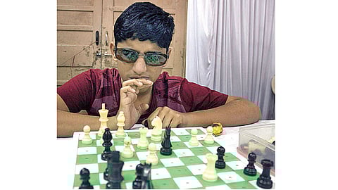 चौसष्ट घरांचा ‘काबील’ राजा