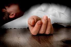 बीड : प्रवेश शुल्क भरण्यास पैसे नसल्याने विद्यार्थ्याची आत्महत्या