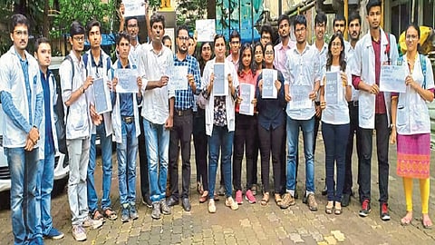 नॅशनल मेडिकल कमिशनला सरकारी निवासी डॉक्टरांचाही विरोध