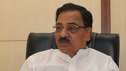 बेळगावातील मराठी मोर्चात रावते राज्य सरकारचे प्रतिनिधी म्हणून सहभाग