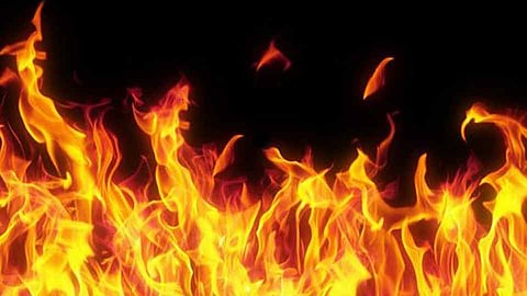 Nagpur Grocery cosmetics supermarket fire four storey building