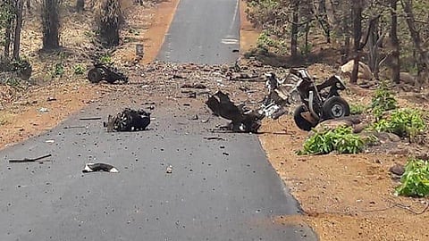 Naxal attack CRPF convoy; 3 soldiers died