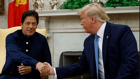 इम्रान खान यांची कबुली की खेळी?