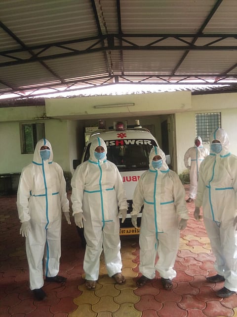 funeral by youth on corona patient talere konkan sindhudurg