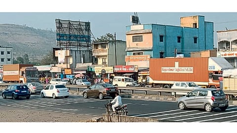 खेड शिवापूर - आंदोलनादरम्यान सुरळीत असलेली वाहतूक.