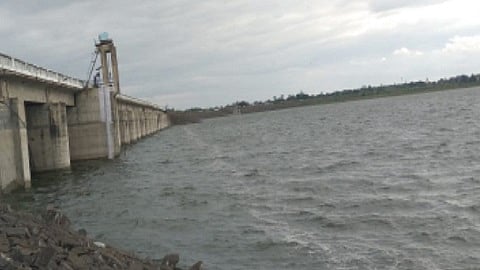 LATUR MANJRA DAM.jpg