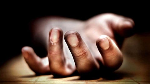 सोसायटीची भिंत पडल्याने एकाचा मृत्यू