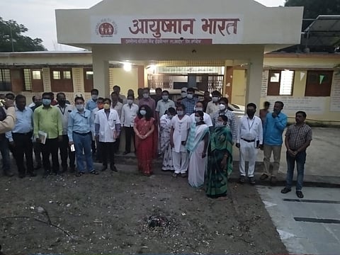 Nanded Zilla Parishad Chief Executive Officer Varsha Thakur visited Ivleshwar, Rui in Mahur taluka and inspected the primary health center and sub-center..jpg