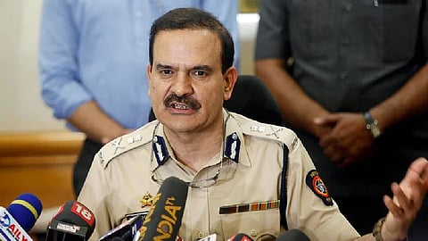 परमबीर सिंग प्रकरणात मुंबई उच्च न्यायालयात दोन स्वतंत्र याचिका