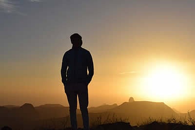 आयर्लंडच्या फेसबुक अधिकाऱ्यांमूळे धुळ्याच्या तरुणाचे वाचले प्राण