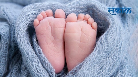 Police have arrested a woman who left her baby in a rickshaw