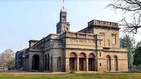 Due to non-cooperation from colleges in Pune, Ahmednagar and Nashik districts, many students are coming every day to work in the examination department of Pune University