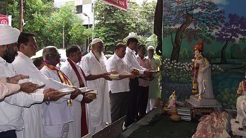 उत्सवातून घडते अनेकतेतून एकतेचे दर्शन : डॉ. धेंडे