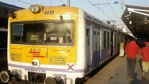 Pune_Local_Train