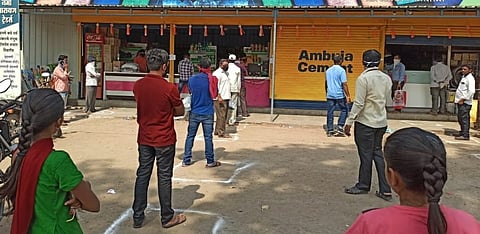 Social Distance in Rahuri to prevent Corona outbreak