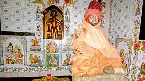 'पानिपत'वीर सदाशिवरावभाऊंच्या समाधीचे अस्तित्व मठ रूपात