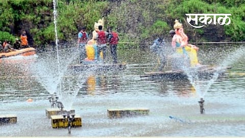 Twenty-one foot Ganpati and Iranian mine!