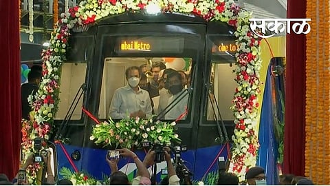 Mumbai metro update | मेट्रो 2 अ आणि मेट्रो 7 चे मुख्यमंत्र्यांच्या हस्ते अनावरण