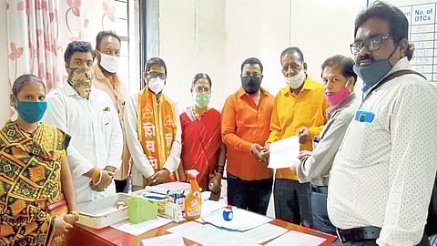 वीजबिलात 50 टक्के माफी द्या : शिवसेनेची कऱ्हाडात मागणी