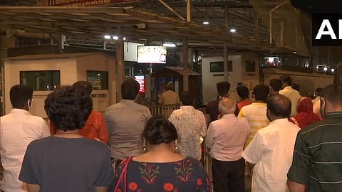 सिद्धिविनायकला क्यूआर कोड तर महालक्ष्मी मंदिराच्या गाभाऱ्यात प्रवेश नाही