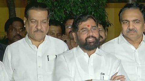 meeting with maharashtra governor cancelled by shiv sena ncp and congress
