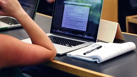 Students_Online_Education