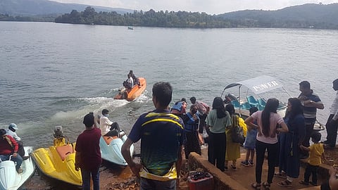 VIDEO : महाबळेश्वर, पांचगणी पर्यटकांनी बहरले; पर्यटनस्थळांवर नागरिकांची मोठी गर्दी