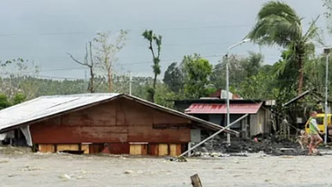 Typhoon Goni kills at least 7 as it hits eastern Philippines
