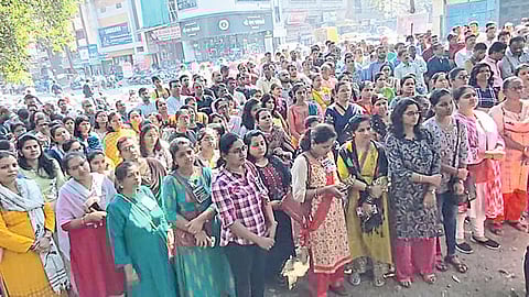 Protests against government by bank employees in Kolhapur