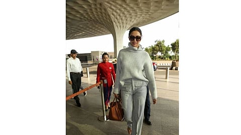 Deepika padukone's airport look