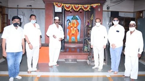 BJP leader MLA Radhakrishna Vikhe Patil paid a courtesy call on Mhasoba