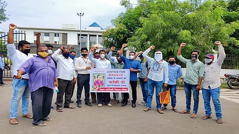 उत्तर प्रदेशातील घटनेचा बारामतीतील मेहतर समाजबांधवांकडून निषेध