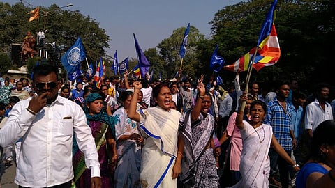 Marathi News Vardha Social Organizations protested