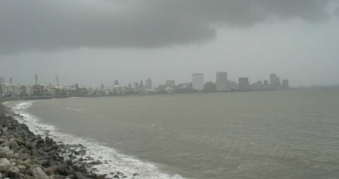मुंबईकर पावसाच्या प्रतिक्षेत! राज्यात मान्सून दाखल, मुंबईत पावसाचा 'लेट मार्क'