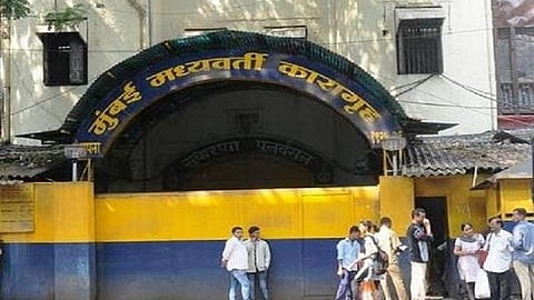 तात्पुरता जामीन मंजूर करा --- अन्यथा कारागृहांमध्ये भयावह स्थिती ओढावेल