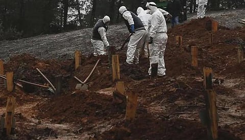 कोरोनाबाधितांचे मृतदेह दफन करण्यावर काय म्हणतंय मुंबई उच्च न्यायालय, वाचा..