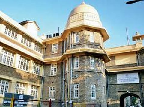 वाडीया रुग्णालयाच्या हलगर्जीपणावर स्टाफचा व्हिडीओ व्हायरल