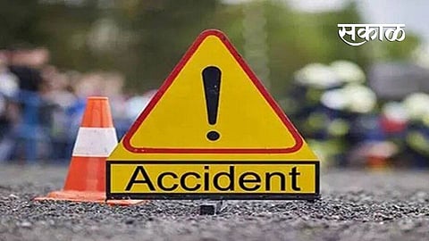 Two persons killed while fetching blood wadha accident news