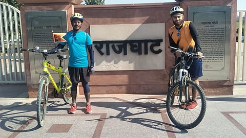 Aniket And Aakash Bicycle Activities Republic Day In Delhi Kolhapur Marathi News