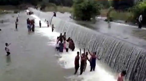 आसोलामेंढा तलाव.