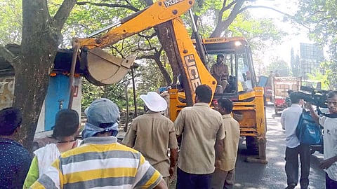 Political support to encroachments