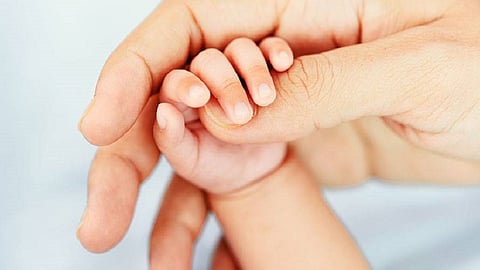 तब्बल सहा तासांच्या शस्त्रक्रियेनंतर सयामी जुळ्या मुली अलग; दोघींची प्रकृती स्थिर