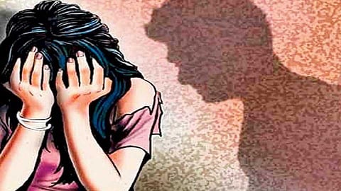 akola news Accused absconding after torturing a 10-year-old mentally retarded girl