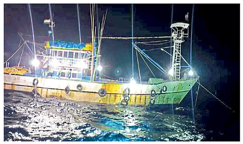 LED fishing Wangurla Sea kokan marathi news