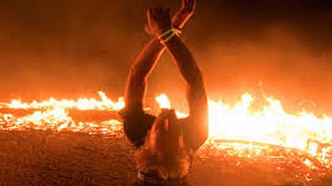 Akola News: Earlier deadly attack with an ax; Then set on fire