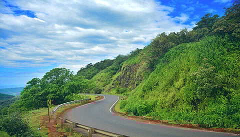 Mechanisms are needed for road maintenance in sindhudurg district