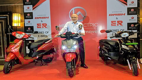 इलेक्ट्रिक बाईक घ्या; एक लाख रूपयांपर्यंत बचत करा