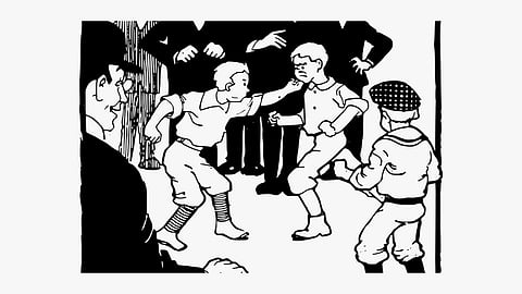 कऱ्हाडला टोळी युद्ध; अग्नीशमन दलाच्या गाडीवर दगडफेक