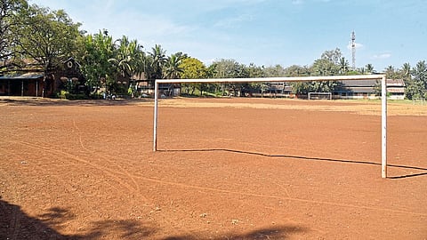 Seventeen Years Later, Gadhinglaj's "MR" Is Quiet On The Field Kolhapur Marathi News
