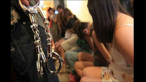 couple in hotels intervention of police at uttar pradesh